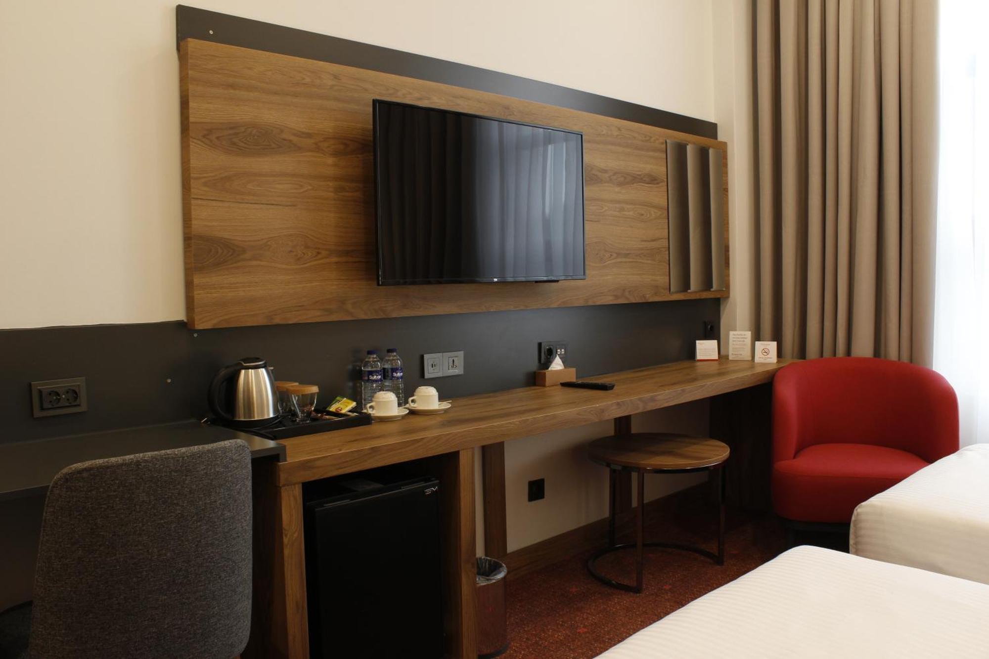 Hotel Ramada By Wyndham Karacabey Bursa Exterior foto